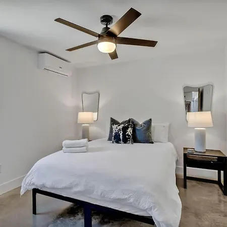 Euphony - Designer Furnishings - 5 Mins To Broadway-3